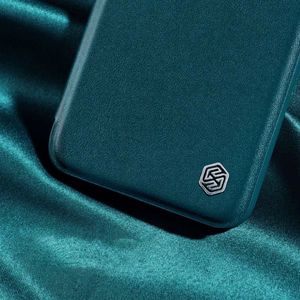 Nillkin Qin audinio dėklas iPhone 14 Plus su kameros dangteliu ir dėklu mėlynas