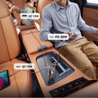 Automobilinis įkroviklis Joyroom "JR-CCL07" juodas 30W (1xPD / 1xQC3.0) + "Lightning" laidas