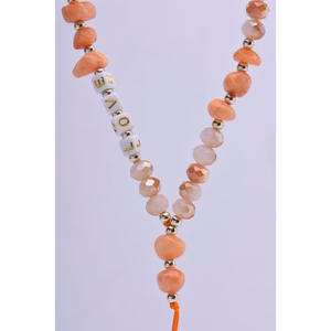 LOVE telefono dirželis, pakabukas / virvelės ilgis 44 cm (22 cm kilpoje) / ant rankos – oranžinis