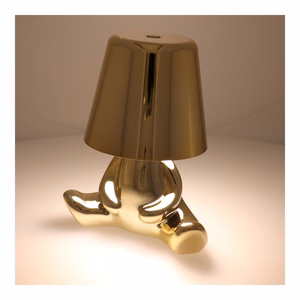 Stalo lempa prie lovos GOLD MAN Art Deco sėdinti (versija 7) MLTL