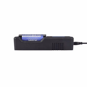 XTAR VC4 – USB akumuliatorių įkroviklis, 4 kanalai