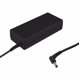 Qoltec 50070 maitinimo adapteris 90W | 19V | 4.74A | 5.5*2.5 | +maitinimo kabelis