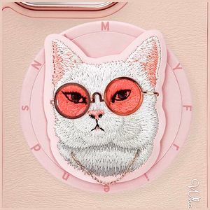 AmazingThing Nimmy Glasses Cool Cat MagSafe dėklas telefonui iPhone 16 Pro – rožinis