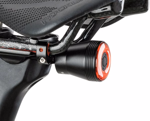 Rockbros Q5 galinis dviračio žibintas su Intelligent Stop System - juodas