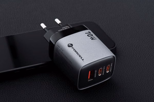 FORCELL F-ENERGY GaN III VT-37 kelioninis įkroviklis su skaitmenine indikacija Type C + USB A PD QC4.0 SAM SFC2.0 3,45A 70W pilkas