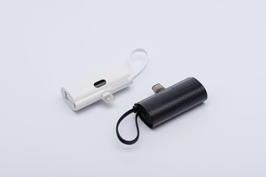 Išorinė baterija Forcell F-Energy Power Plug F5K3 PD 20W 5000 mAh su įmontuotu jungtimi Lightning juoda