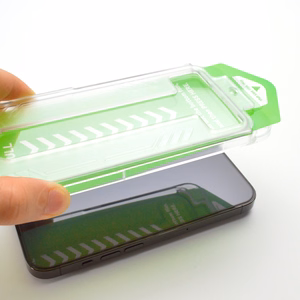 9H grūdintas stiklas su montavimo rėmeliu skirtas iPhone 15 Wozinsky Premium stiklas - juodas