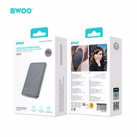 BWOO Ultra Slim Išorinė baterija 5000mAh with magnetic charging P79 pilkas