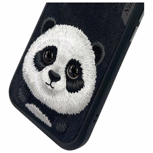 Nimmy Big Eyed Pet 2.0 panda dėklas iPhone 15 - juodas
