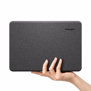 Spigen Urban Fit juodas dėklas, skirtas 2026 m. MacBook Neo 13 col.