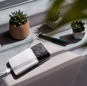 Wozinsky WRW349YWS 10000mAh Magnetinė Išorinė baterija (f) - balta