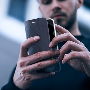 SENSITIVE knygos tipo dėklas telefonui SAMSUNG S25 Ultra juoda