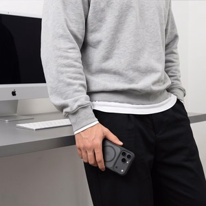 Tech-Protect Magmat Magsafe CC dėklas, skirtas iPhone 18 Pro Max / 17 Pro Max, matinis juodas