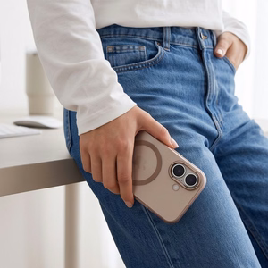 Tech-Protect MagZero MagSafe dėklas, skirtas iPhone 17, matinis smėlio ir rudos spalvų