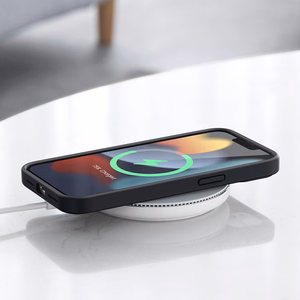 Ugreen apsauginis silikoninis dėklas iPhone 13 Pro juodas