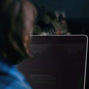 AmazingThing Radix MagPrivacy plėvelė, skirta MacBook Neo 13"