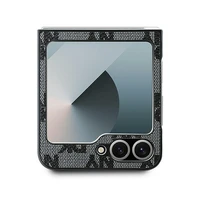 DKNY Checkered Pattern Printed Stripes Dėklas telefonui Samsung Galaxy Z Flip 6 - juodas