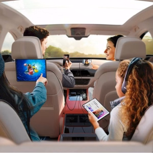 Joyroom JR-CCL05 30W 4 viename automobilinis įkroviklis su 2 įmontuotais ištraukiamais kabeliais - tamsiai pilkas