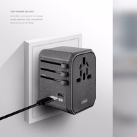 Uniq Voyage LITHOS Collective 33W 2xUSB PD 18W QC 3.0 kelioninis adapteris - pilkas