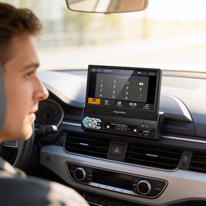 Automobilinis radijas Kruger&Matz KM2018 su ištraukiamu 7 colių ekranu, CarPlay/Android Auto