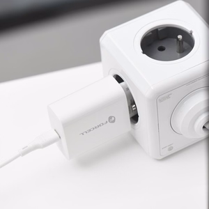Įkroviklis Forcell + "USB-C (Type-C) to USB-C (Type-C)" (1xUSB-C 3A 25W) baltas