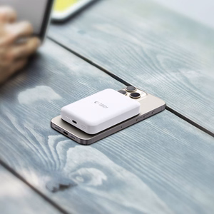 Tech-Protect LifeMag PB11 išorinė baterija su MagSafe 10000mAh 15W USB-C jungtimi - balta + USB-C kabelis