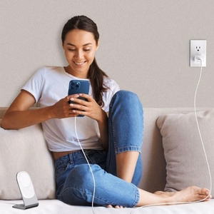 Belaidis įkroviklis CHOETECH, 15W, magnetinis, baltas