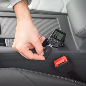 Automobilinis Bluetooth siųstuvas su USB lizdu