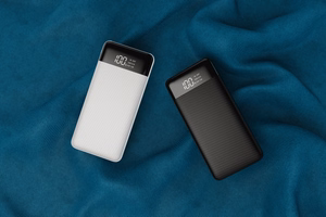 VEGER išorinė baterija 10000 mAh L11 (W1087) juoda