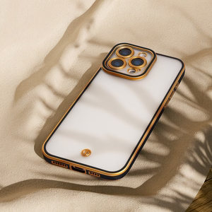 Silky Gold dėklas telefonui iPhone 16 6,1" juodas
