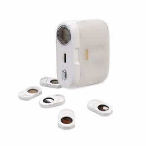 WEKOME S28 Pop Digital Series Bluetooth 5.3 TWS belaidės ausinės su įkrovimo dėkle įrengtu projektoriumi ir 5 projektoriaus skaidrėmis, baltos