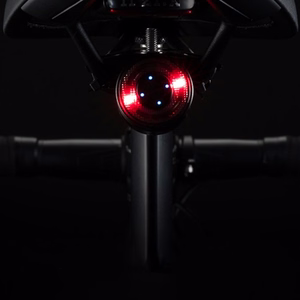 Rockbros Q1 galinis dviračio žibintas 7 spalvų LED + USB-C - USB-A laidas - juodas