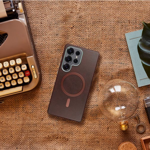 GENTLEMAN MAG COVER magnetinis dėklas telefonui, suderinamas su MagSafe, skirtas SAMSUNG A56, rudas