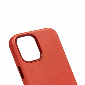 Crong Essential Cover Magnetic dirbtinės odos dėklas, skirtas iPhone 12 / iPhone 12 Pro, su MagSafe, raudonas