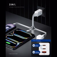 "Spigen Essential EE673EU" 3 prievadų 67 W sieninis įkroviklis - baltas