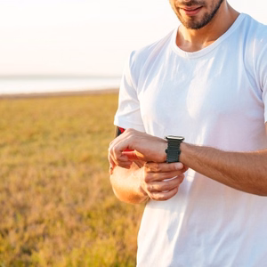 Apyrankė Dux Ducis "Armor" skirta Apple Watch 42mm/44mm/45mm žalia