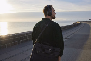 Poly Voyager Surround 80 UC Microsoft Teams sertifikuotos USB-C ausinės + USB-C/A adapteris