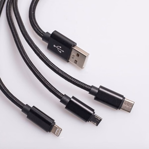 Maxlife 3in1 кабель USB - Lightning + USB-C + microUSB 1,0 м 2,1A черный нейлон