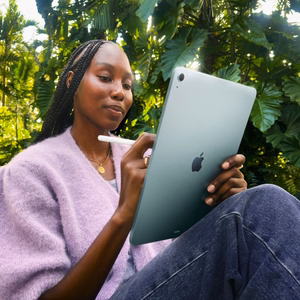 Apple iPad Air Apple M 128 GB 33 cm (13") 12 GB Wi-Fi 7 (802.11be) iPadOS 26 Beige