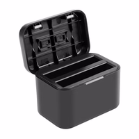 Įkrovimo dėklas baterijoms ir atminties kortelėms PULUZ Insta360 X4 kamerai (juodas)