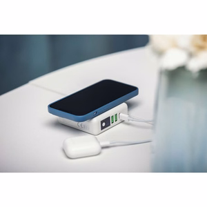FORCELL F-ENERGY daugiafunkcis įkroviklis 15W 4in1 su USB/USB-C jungtimi, išorine baterija 8000mAh ir belaidžiu įkrovimu