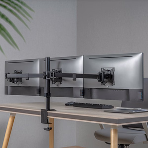Trijų 17”-27” monitorių laikiklis