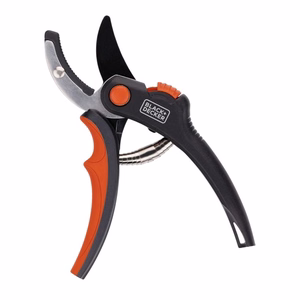 Sekatorius BLACK+DECKER su prasilenkiančiais ašmenimis, 20,3 cm