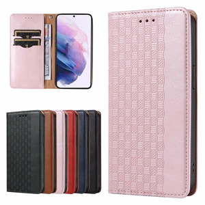 Magnetinis dėklas telefonui Samsung Galaxy S22+ (S22 Plus) su dirželiu, pinigine ir mažu pakabuku - rožinis