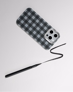 Benks Magnetic Armor Vichy Kevlar Case (BF66) for Iphone 16 Pro Max black
