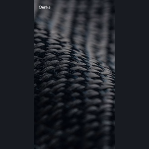 Juodas „Benks Magnetic Armor Air Armor Grid 600D“ kevlaro dėklas su metaliniu rėmeliu (C.K.FL.AP.BK.0072), skirtas iPhone 18 Pro / iPhone 17 Pro