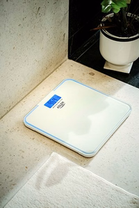 Bathroom scale ADLER AD 8183 with edge lighting White
