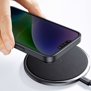 Ugreen LP633 dėklas su stovu iPhone 14 juodas