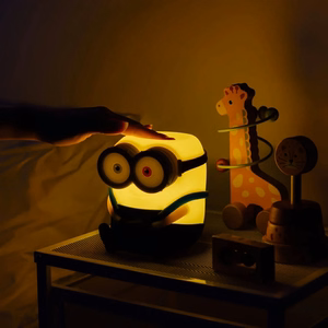 Minions Bobo minkštas silikoninis LED naktinis šviestuvas vaikams, 15 cm