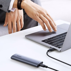 Ugreen M.2 SSD dėklas USB 3.2 Gen 2 (SuperSpeed USB 10 Gbps) + USB Type-C laidas 0,5m pilkas (CM400 10902)
